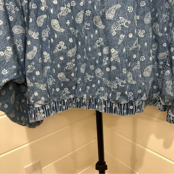 We The Free Blue Layla Denim Jacket Size: Large - Picture 7 of 15